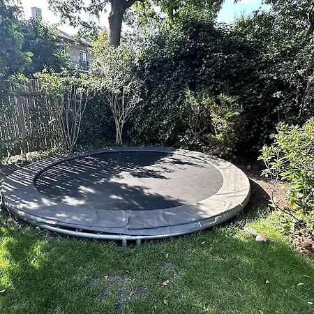 Luxurious, Private, Centrally-located Mansion Βίλα *