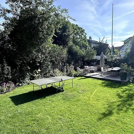 Luxurious, Private, Centrally-located Mansion Köpenhamn